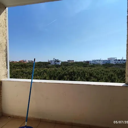 Mali I Robit Aparment Golem (Tirana)